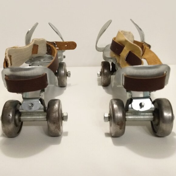 Vintage Adjustable Metal Roller Skates 50's/60's-Made In Canada - Picture 4 of 12